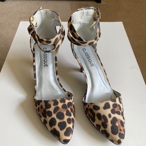 Classique woman 3inch heels leopard print.